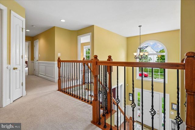 5382 MACDONALD RD, Woodbridge, VA 22193