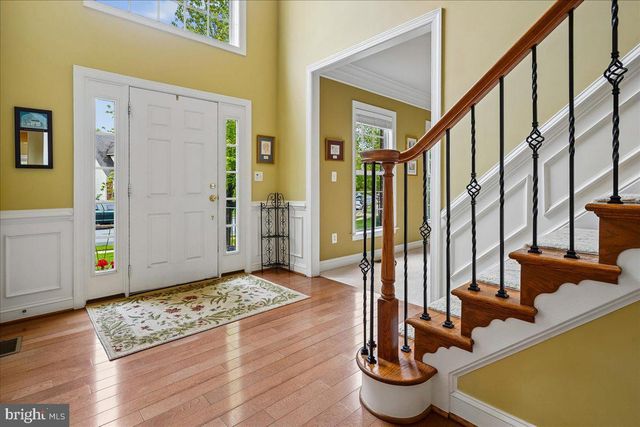 5382 MACDONALD RD, Woodbridge, VA 22193