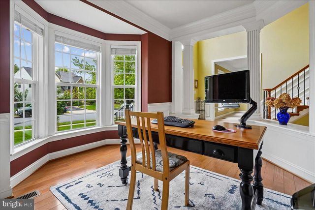 5382 MACDONALD RD, Woodbridge, VA 22193