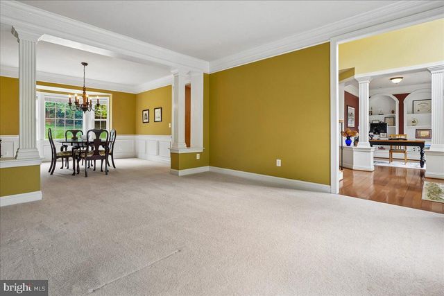 5382 MACDONALD RD, Woodbridge, VA 22193