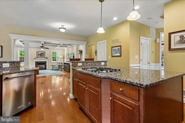 5382 MACDONALD RD, Woodbridge, VA 22193