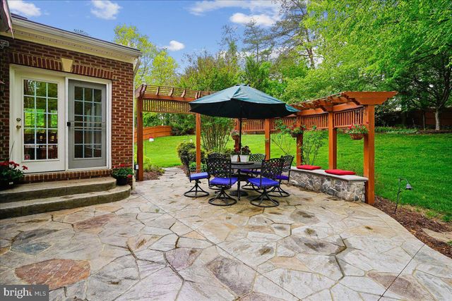 5382 MACDONALD RD, Woodbridge, VA 22193