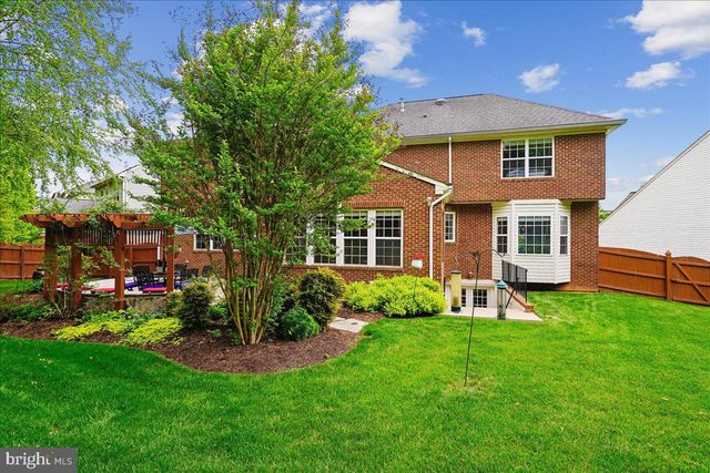 5382 MACDONALD RD, Woodbridge, VA 22193