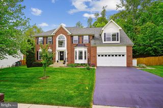 5382 MACDONALD RD, Woodbridge, VA 22193