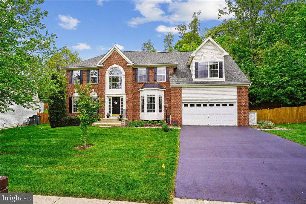 5382 MACDONALD RD, Woodbridge, VA 22193