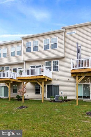 12 VENICE LN, Mount Laurel, NJ 08054