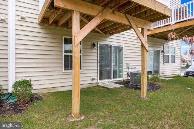 12 VENICE LN, Mount Laurel, NJ 08054