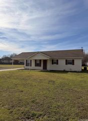 300 N 18 1/2 Avenue, Paragould, AR 72450