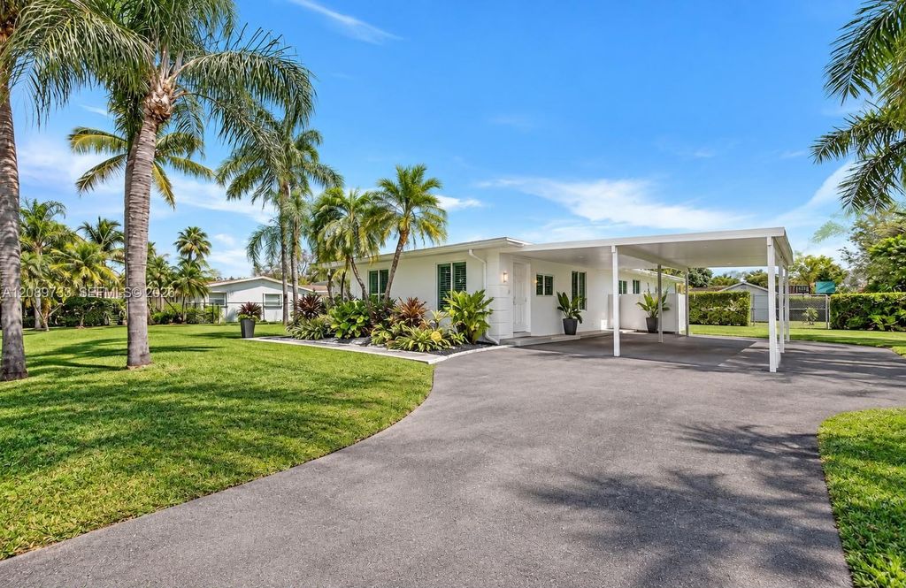 15725 SW 89th Avenue, Palmetto Bay, FL 33157