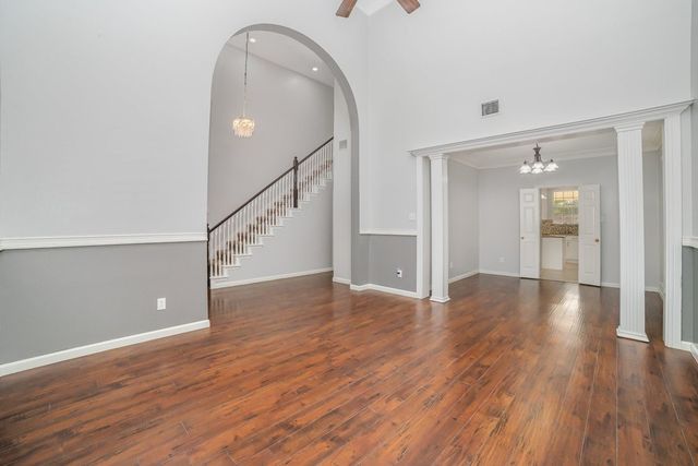 1908 Wood Crest Drive, Grapevine, TX 76051