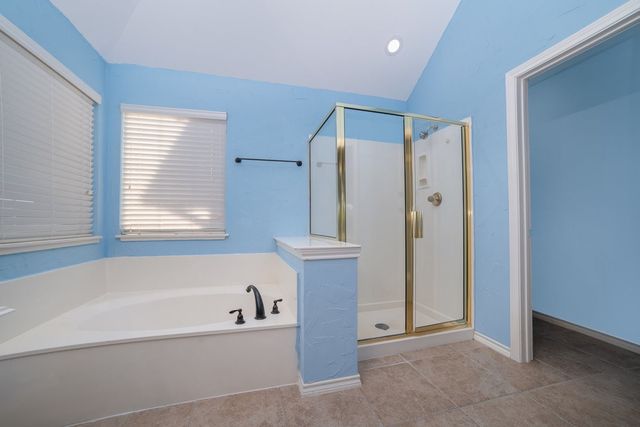1908 Wood Crest Drive, Grapevine, TX 76051