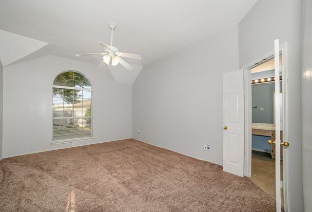1908 Wood Crest Drive, Grapevine, TX 76051