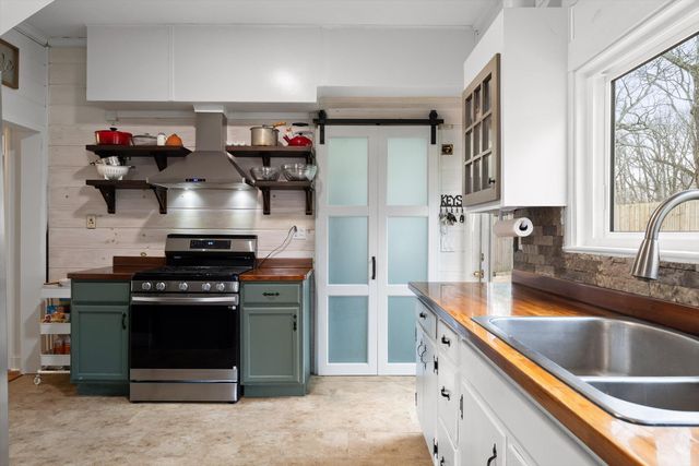 610 W Sunset Road, Lookout Mountain, TN 37350