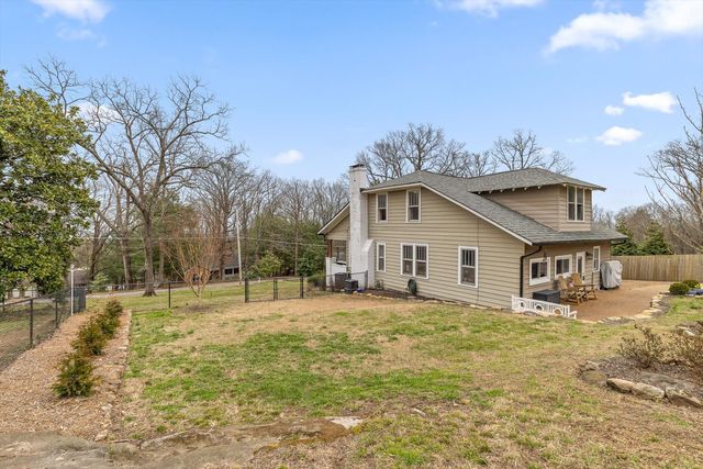 610 W Sunset Road, Lookout Mountain, TN 37350