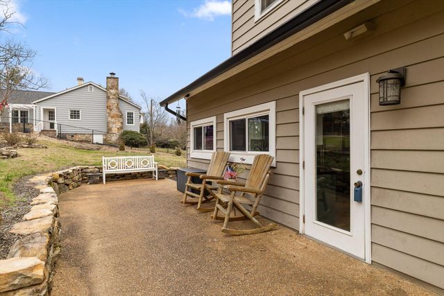 610 W Sunset Road, Lookout Mountain, TN 37350