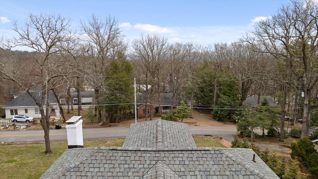 610 W Sunset Road, Lookout Mountain, TN 37350