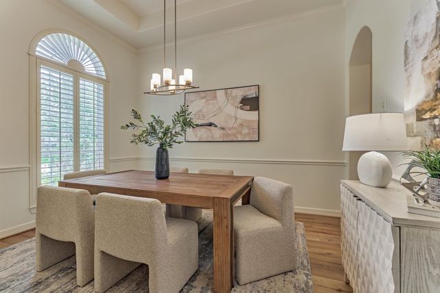 6 Millsap, The Woodlands, TX 77382