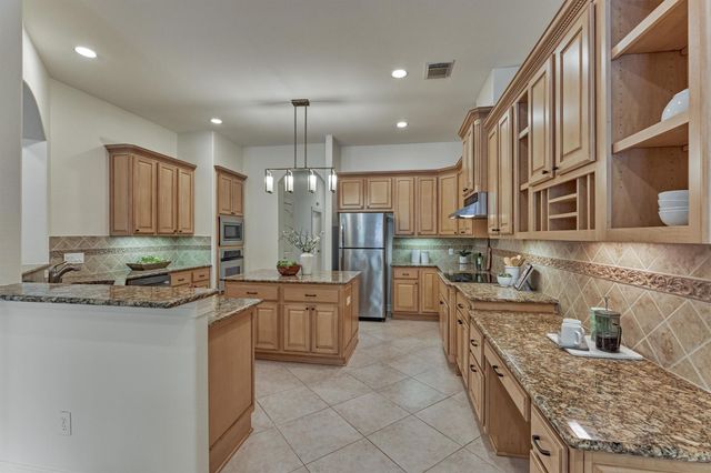 6 Millsap, The Woodlands, TX 77382