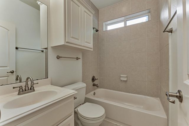 6 Millsap, The Woodlands, TX 77382