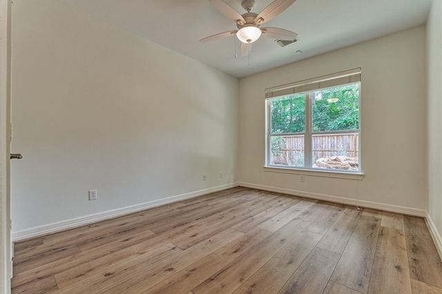 6 Millsap, The Woodlands, TX 77382