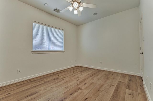 6 Millsap, The Woodlands, TX 77382