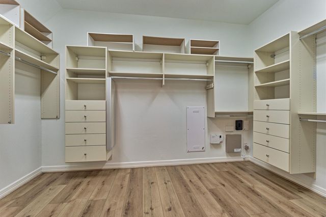 6 Millsap, The Woodlands, TX 77382