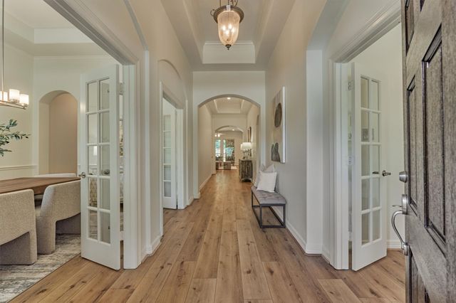 6 Millsap, The Woodlands, TX 77382