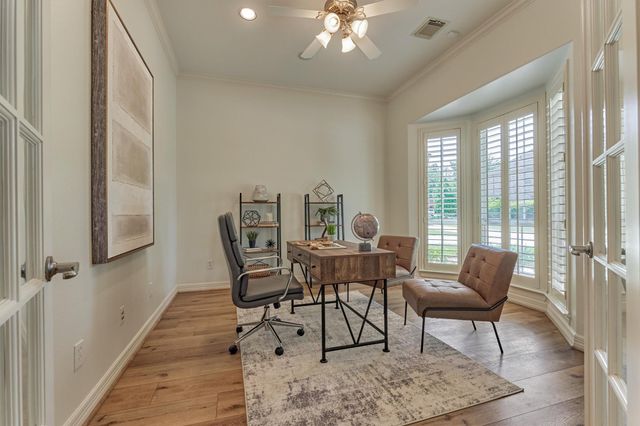 6 Millsap, The Woodlands, TX 77382