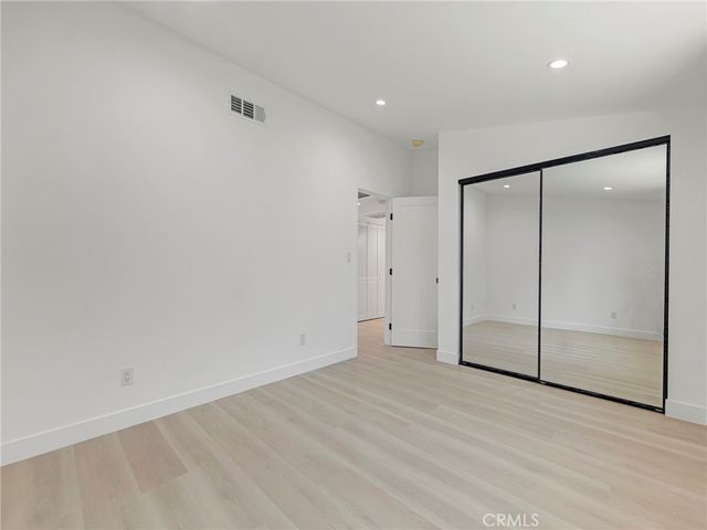 20528 & 20526 Hamlin Street, Winnetka, CA 91306