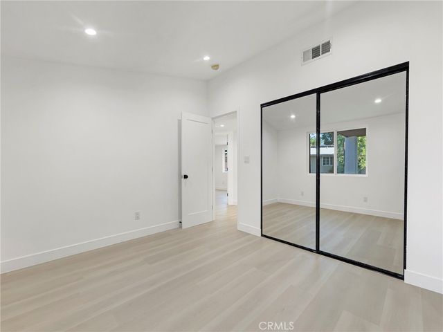 20528 & 20526 Hamlin Street, Winnetka, CA 91306