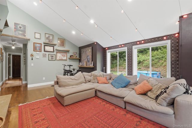 62 Old Sylvan Lake, Hopewell Junction, NY 12533