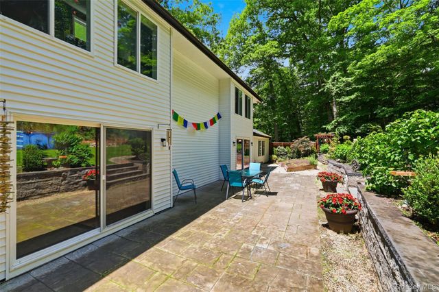 62 Old Sylvan Lake, Hopewell Junction, NY 12533