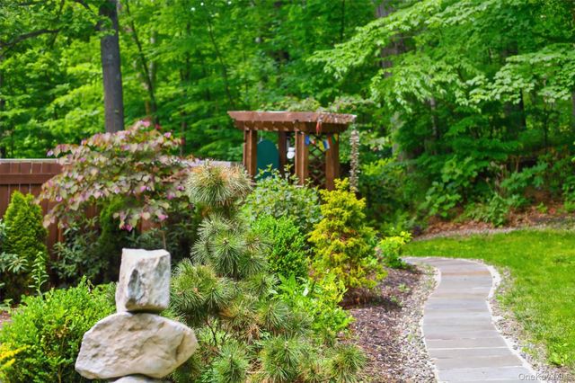 62 Old Sylvan Lake, Hopewell Junction, NY 12533