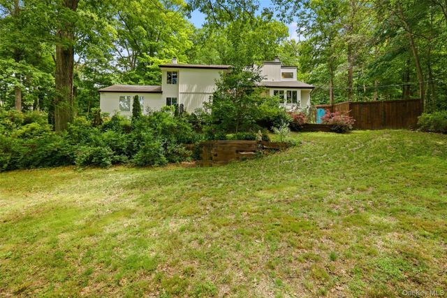 62 Old Sylvan Lake, Hopewell Junction, NY 12533