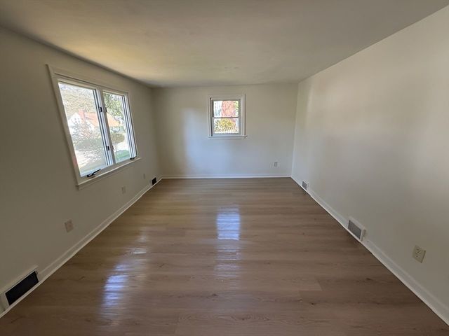 84 Hanward Hl, East Longmeadow, MA 01028