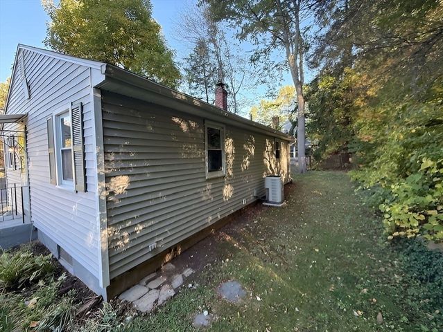 84 Hanward Hl, East Longmeadow, MA 01028