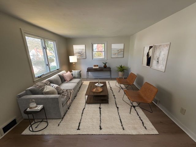 84 Hanward Hl, East Longmeadow, MA 01028