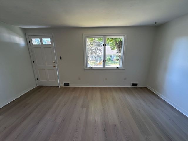 84 Hanward Hl, East Longmeadow, MA 01028