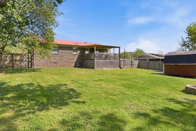 106 Wallace St, Woodbury, TN 37190