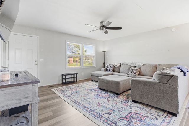 106 Wallace St, Woodbury, TN 37190