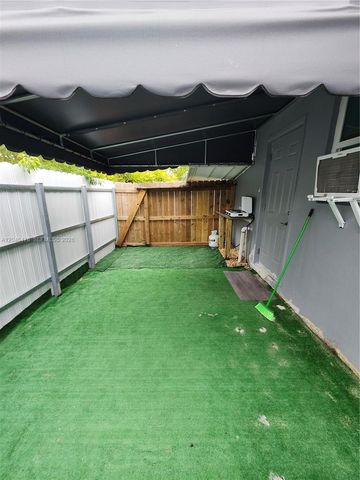4301 NW 59th Ct, North Lauderdale, FL 33319