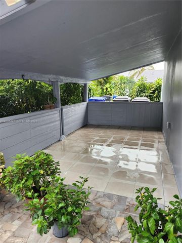 4301 NW 59th Ct, North Lauderdale, FL 33319