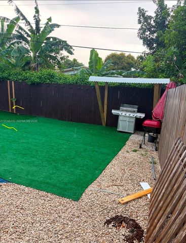 4301 NW 59th Ct, North Lauderdale, FL 33319