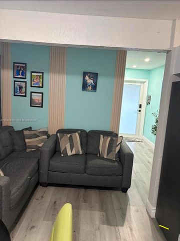 4301 NW 59th Ct, North Lauderdale, FL 33319