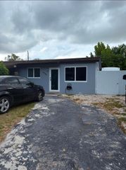 4301 NW 59th Ct, North Lauderdale, FL 33319