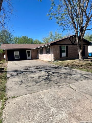 907 Big Bend Dr, Beeville, TX 78102