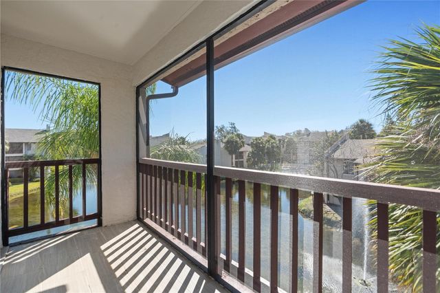 3848 N LAKE DRIVE 137, Tampa, FL 33614