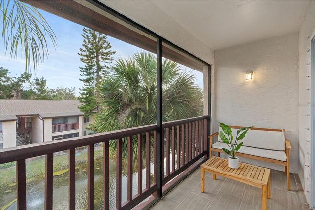 3848 N LAKE DRIVE 137, Tampa, FL 33614