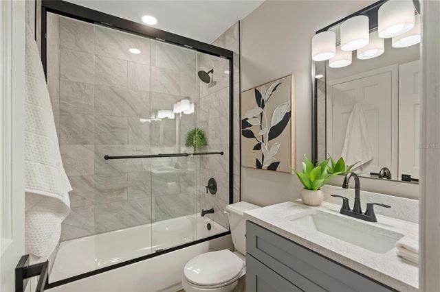 3848 N LAKE DRIVE 137, Tampa, FL 33614