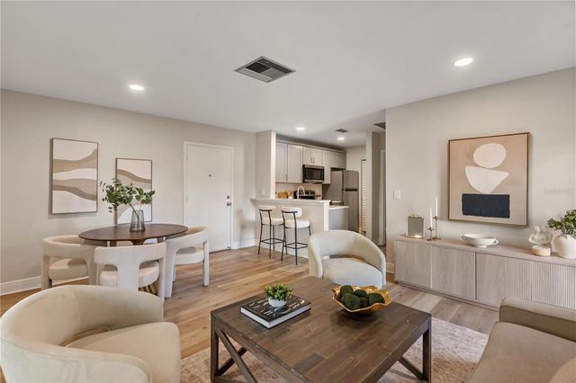 3848 N LAKE DRIVE 137, Tampa, FL 33614